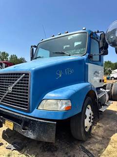 Volvo VNM Salvage Truck