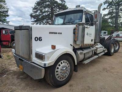 Western Star 4900EX Salvage Truck