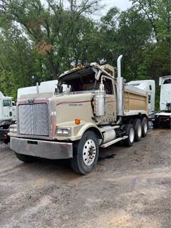 Western Star 4900FA Salvage Truck