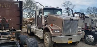 Western Star 4900FA Salvage Truck