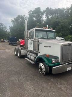 Western Star 4900FA Salvage Truck