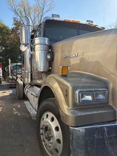 Western Star 4900FA Salvage Truck