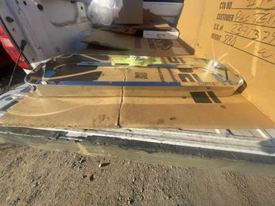 Peterbilt 389 Sleeper Part