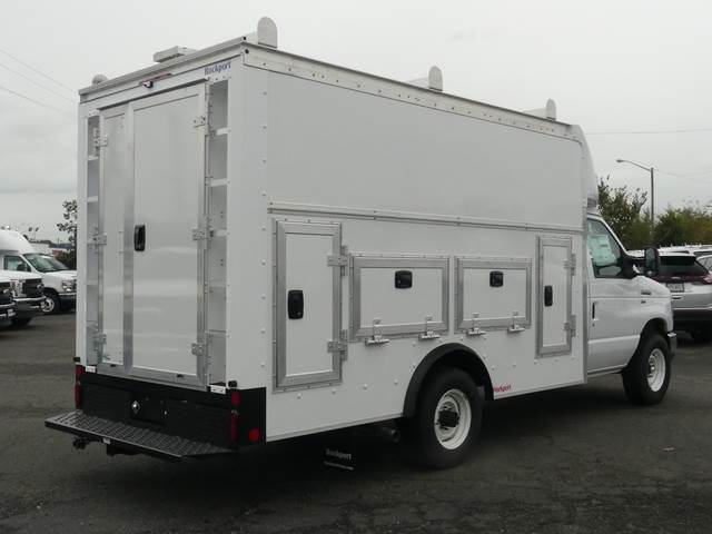 2019 Ford E-Series Cutaway Commercial Cutaway w/ 12' Enclosed Service