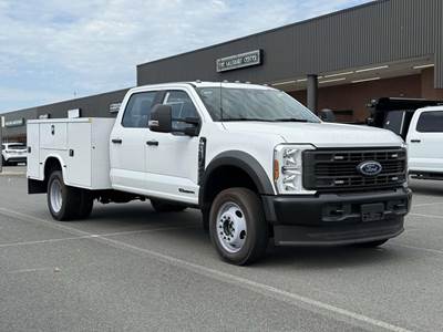 Ford F-550 XL Crew Cab