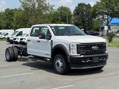 Ford F-550 XL Crew Cab