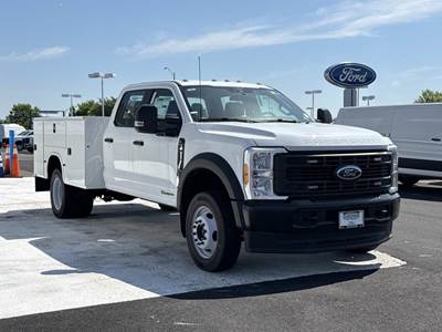 Ford F-550 XL Crew Cab
