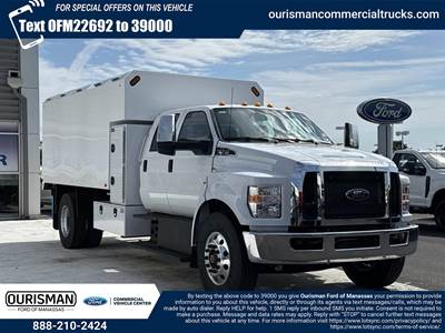 Ford F-750 XL Crew Cab