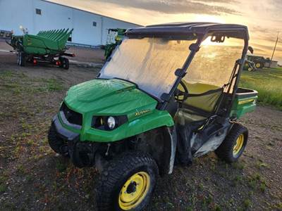 John Deere GATOR XUV 590I Utility Vehicle