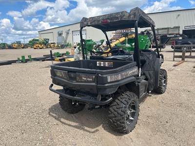 John Deere GATOR XUV 590M Utility Vehicle