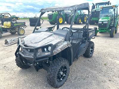 John Deere GATOR XUV 590M Utility Vehicle