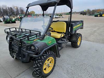 John Deere GATOR XUV 825i Utility Vehicle