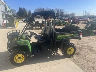 John Deere GATOR XUV 825i Utility Vehicle
