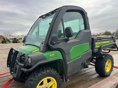 John Deere GATOR XUV 825i Utility Vehicle