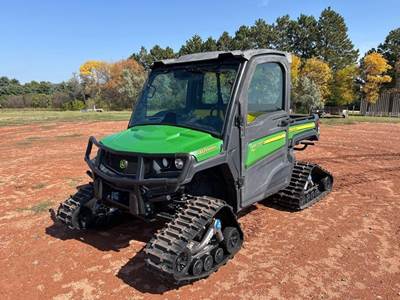 John Deere GATOR XUV 835M Utility Vehicle