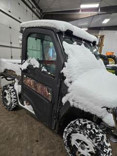 John Deere GATOR XUV 835M Utility Vehicle