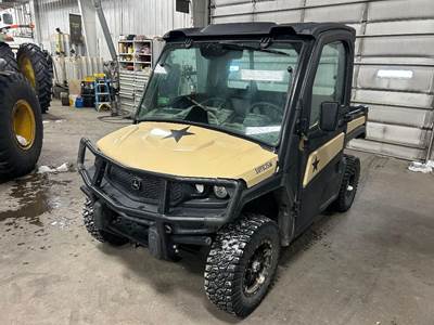 John Deere GATOR XUV 835M Utility Vehicle