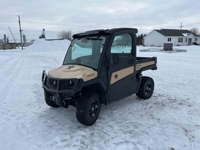 John Deere GATOR XUV 835M Utility Vehicle