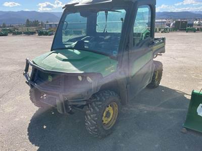John Deere GATOR XUV 835M Utility Vehicle