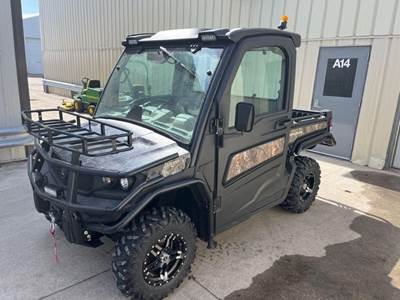 John Deere GATOR XUV 835R Utility Vehicle
