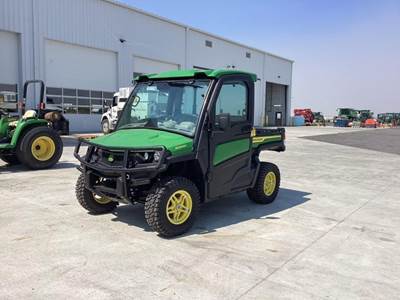 John Deere GATOR XUV 835R Utility Vehicle