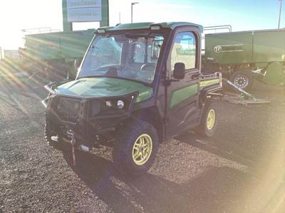 John Deere GATOR XUV 835R Utility Vehicle