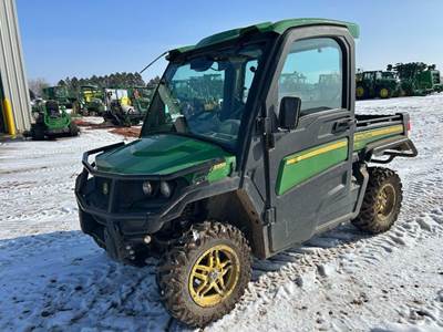 John Deere GATOR XUV 835R Utility Vehicle