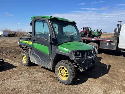 John Deere GATOR XUV 835R Utility Vehicle