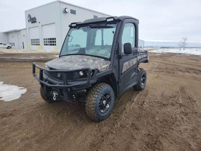 John Deere GATOR XUV 835R Utility Vehicle