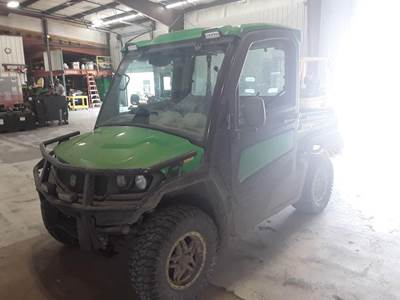 John Deere GATOR XUV 835R Utility Vehicle