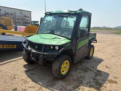 John Deere GATOR XUV 835R Utility Vehicle