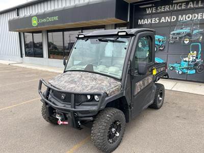 John Deere GATOR XUV 835R Utility Vehicle