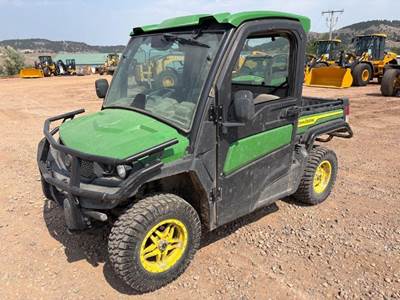 John Deere GATOR XUV 835R Utility Vehicle