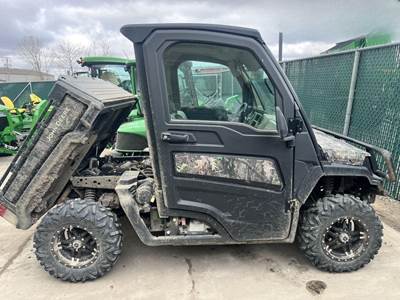 John Deere GATOR XUV 835R Utility Vehicle