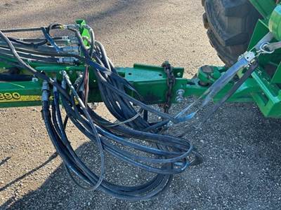 John Deere 1890 Seeder