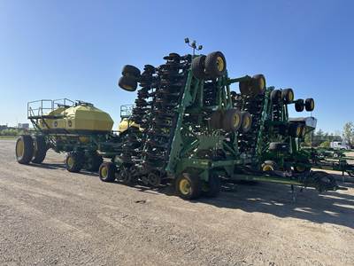 John Deere 1890 Seeder