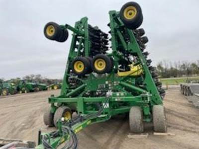John Deere 1890 Seeder