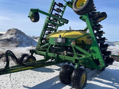 John Deere 1990CCS Seeder