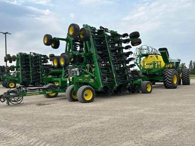 John Deere N560F Seeder