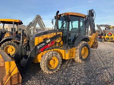 John Deere 310SL Backhoe