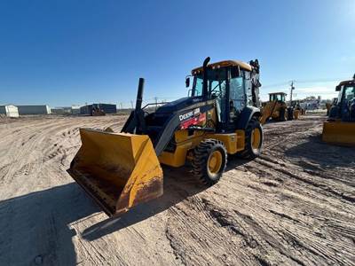 John Deere 320 P-TIER Backhoe