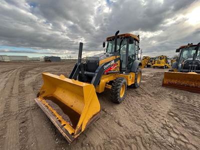 John Deere 320 P-TIER Backhoe