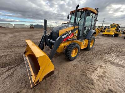 John Deere 320 P-TIER Backhoe