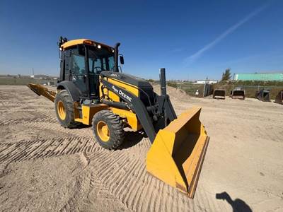 John Deere 320 P-TIER Backhoe