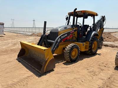 John Deere 320 P-TIER Backhoe