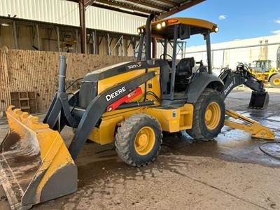 John Deere 320 P-TIER Backhoe