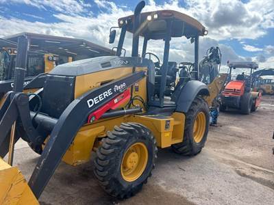 John Deere 320 P-TIER Backhoe
