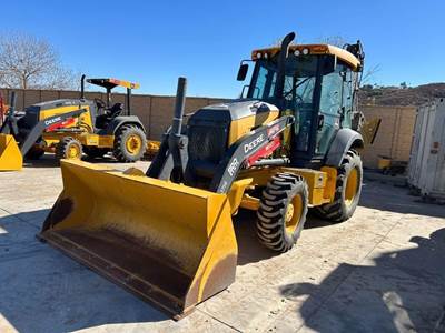 John Deere 320 P-TIER Backhoe