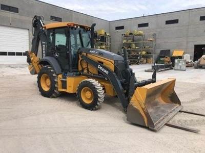 John Deere 320 P-TIER Backhoe