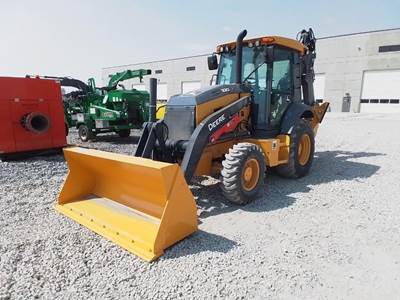 John Deere 320 P-TIER Backhoe